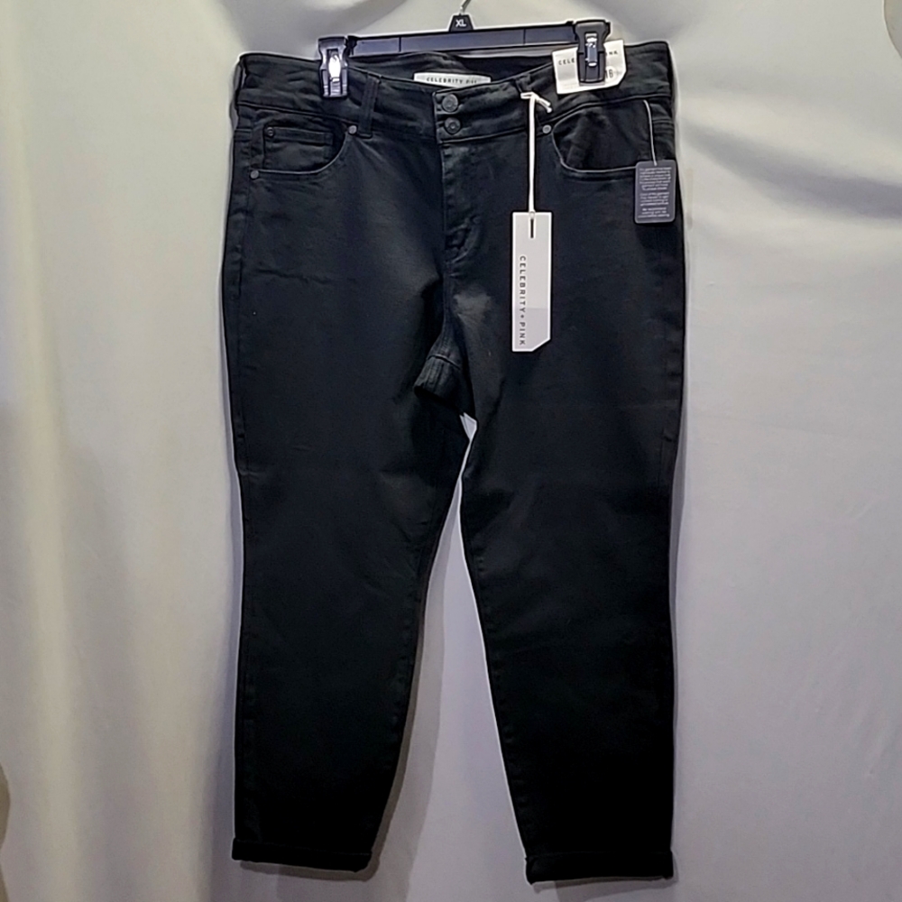 Women's NWT Plus Black Ankle Jeans Size 16